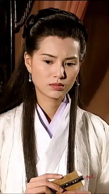 再发一个竖屏的小龙女李若彤