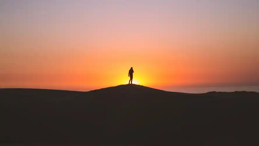 唯美背影高清桌面壁纸图片