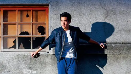 《我们相爱吧》完美收官!余文乐甜吻周冬雨许下"三年之约"!