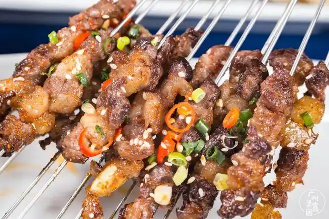 两店通用这家东北烤串店炸翻了广州宵夜圈