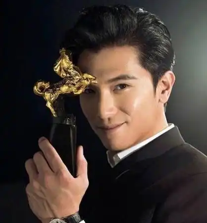 于正怒怼唐嫣前男友邱泽:以前哭着求演我的戏,快得影帝又毁约