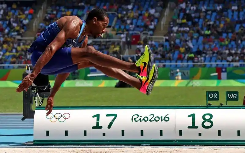 三级跳远过18米大关的运动员至今才5人世界纪录是18米29