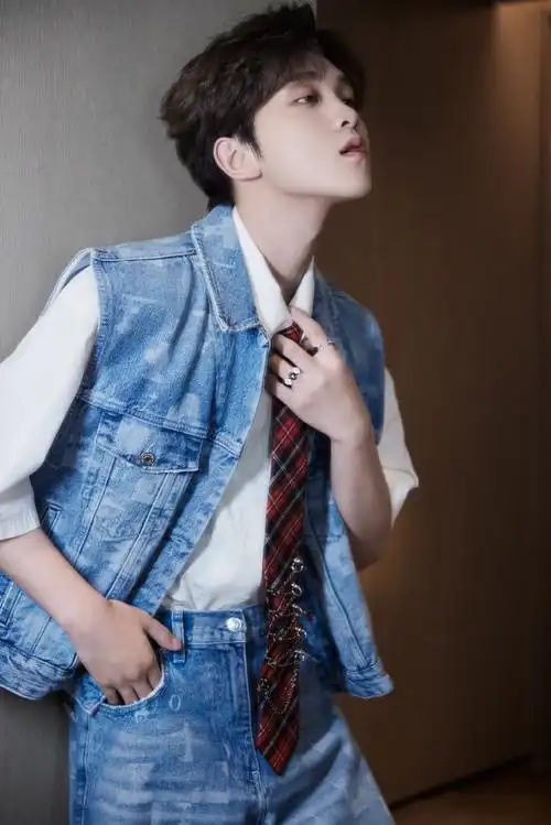 张星特超话97#海山日月音乐节#  活力清爽,随性无限,少年自在如风.