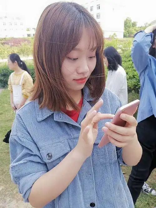 假装是我女朋友