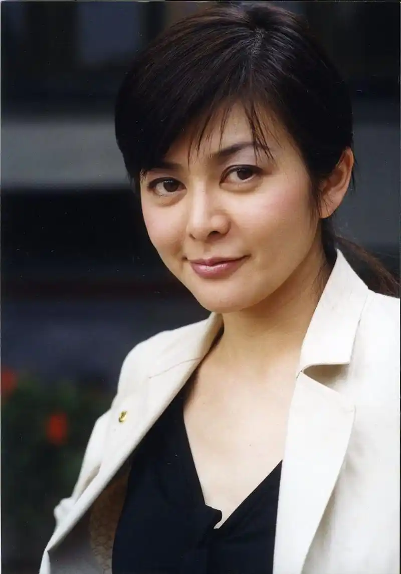 关之琳:香江第一美人,19岁结婚,20岁离婚,38年爱6个顶级富豪  关之琳