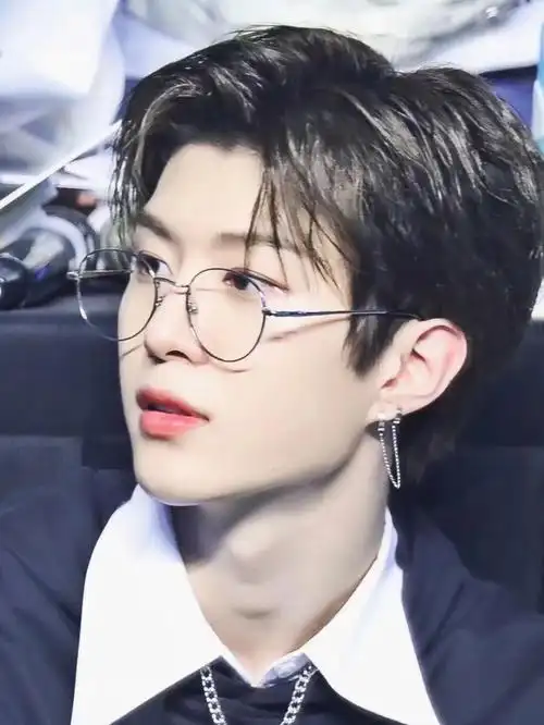 范丞丞  在妈粉和女友粉直接反复横跳04