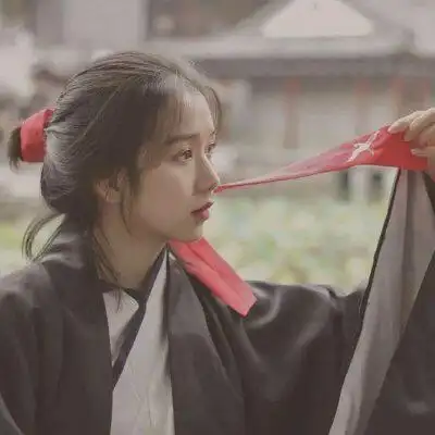 女生头像古风高冷霸气真人图片饮酒摇扇等各种风格