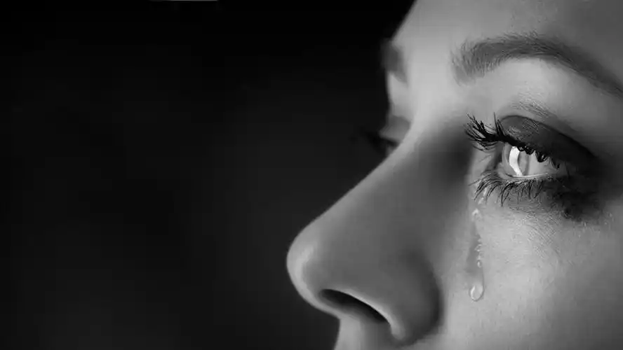 爆准心测:婚后你是流下幸福眼泪,还是伤心泪流满面?