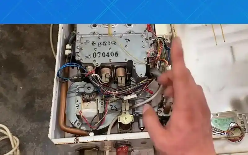 万家乐热水器有时会显示e2这个故障判断及分析