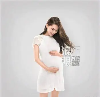 贾静雯生三胎体型还恢复得这么好,女儿咘咘带给她的好身材秘诀?