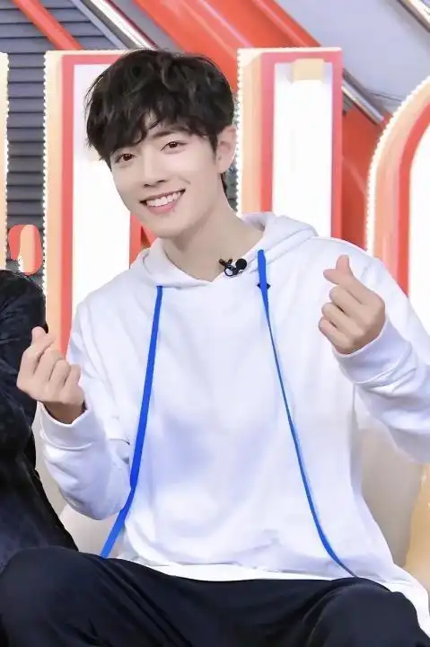 肖战笑容杀图片:战战的笑容能融化世间的一切