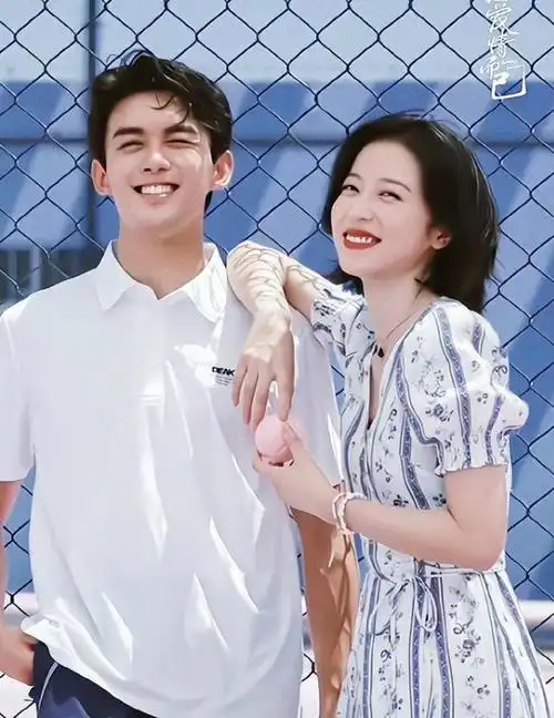 吴磊《爱情而已》上星央八!剧照姐狗cp感十足,粉丝:期待了!