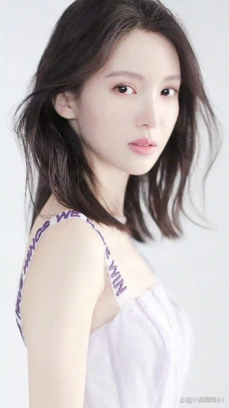 金晨:上学时被同学孤立,被老师看不起,后却以第一名考取上戏