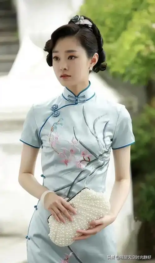 民国旗袍女星剧照(国内女明星民国风旗袍大赏)(18)