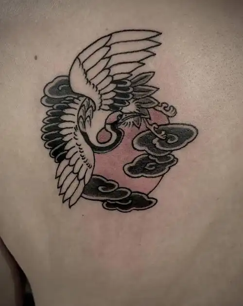 仙鹤纹身图片_肩部老传统纹身图案