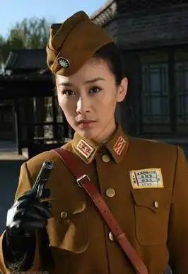 除了在《特殊使命》里的国民党女特务欧阳荷外,她还在《特殊争夺》