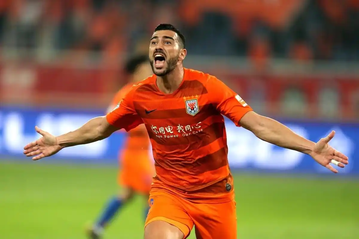 原创重大打击曝山东泰山核心准备解约应拿下中超最有情义之人