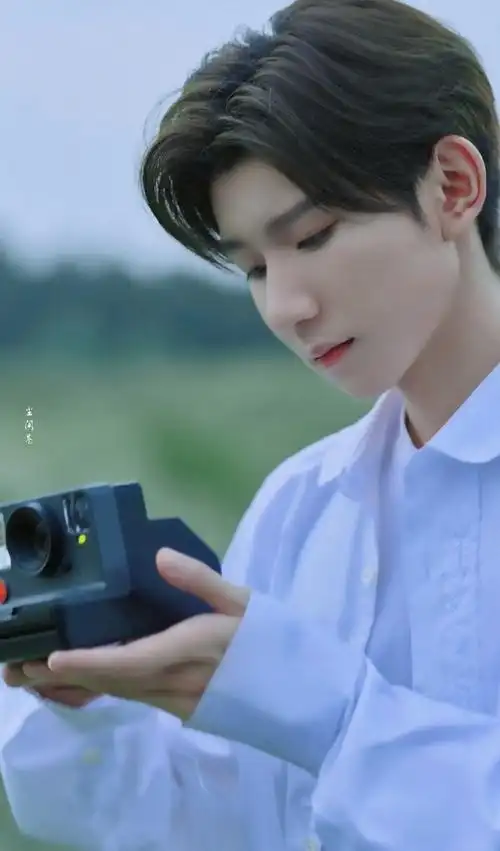 王源新专辑夏野了