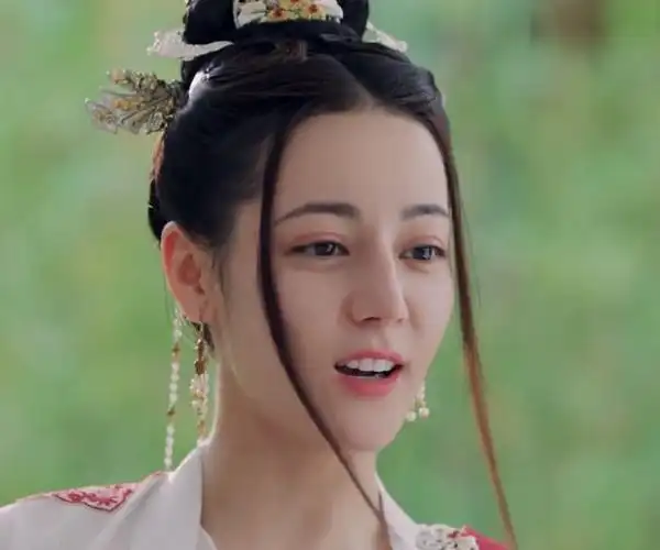 新剧一片槽声,31岁的迪丽热巴终于不再被原谅|吴磊|红毯|古装扮相