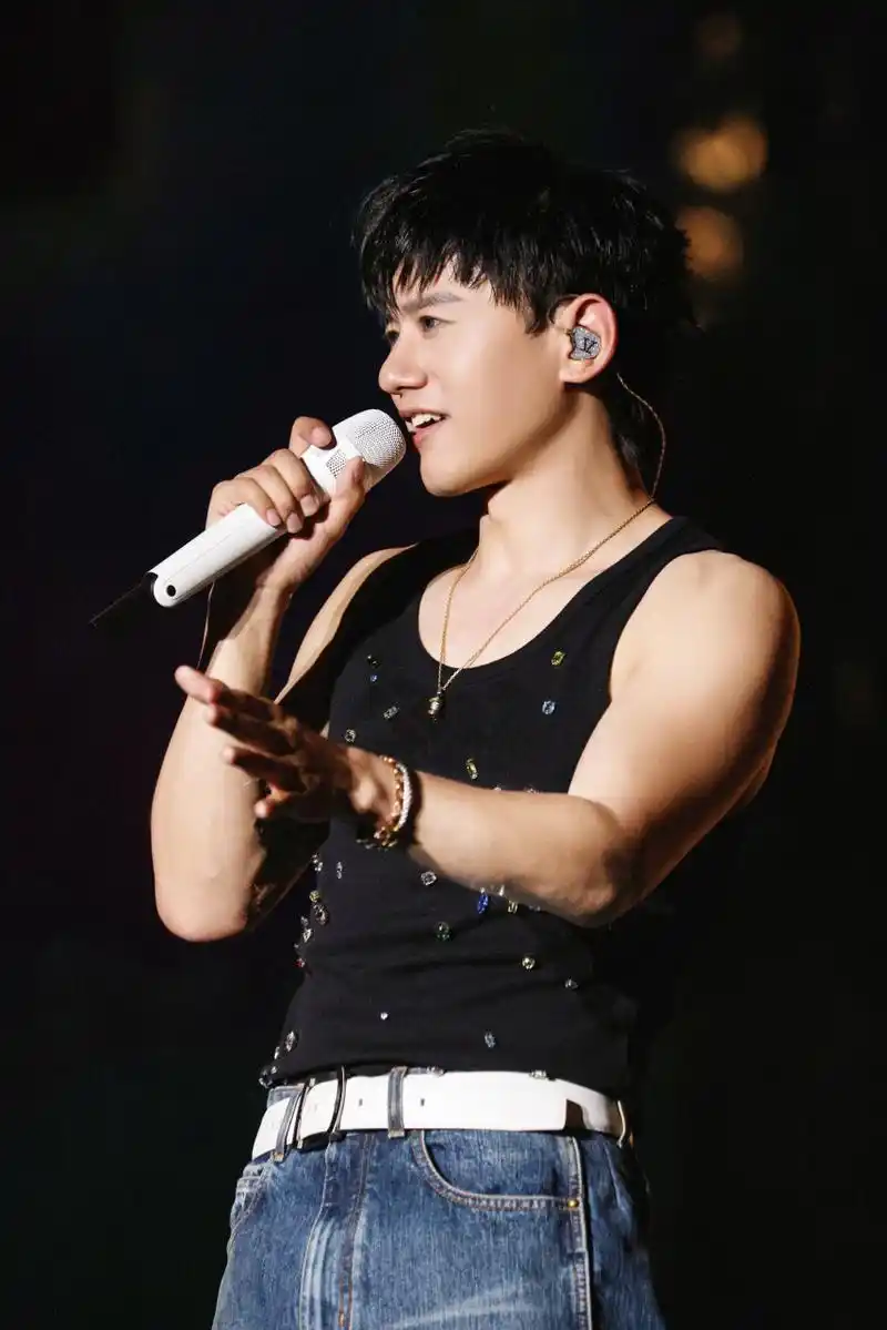 张杰 未·live-「曜·北斗」巡回演唱会沈阳站第一场圆满成功!