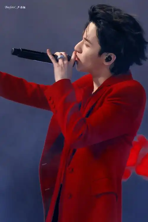 二代唯一all红#红不只是应援色@时代少年团-严浩翔(东凑西凑边角料)