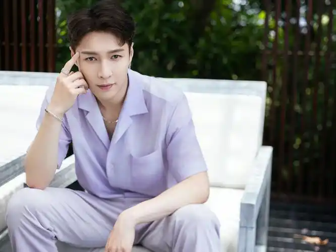 lay,レイ中国男演员,歌手178张艺兴,艺名lay,1991年10月7日出生于