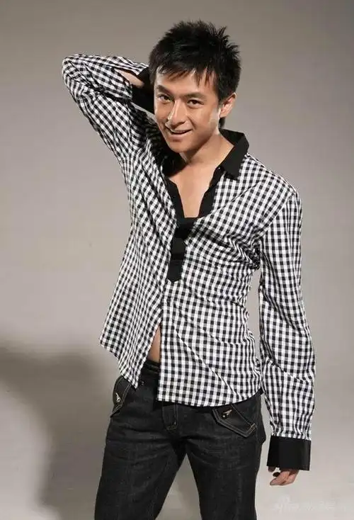 朱雨辰挑大梁横跨《青春》和《奋斗》(图)