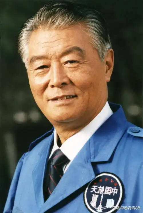 至今还活跃在舞台上的几位八十岁以上的老演员