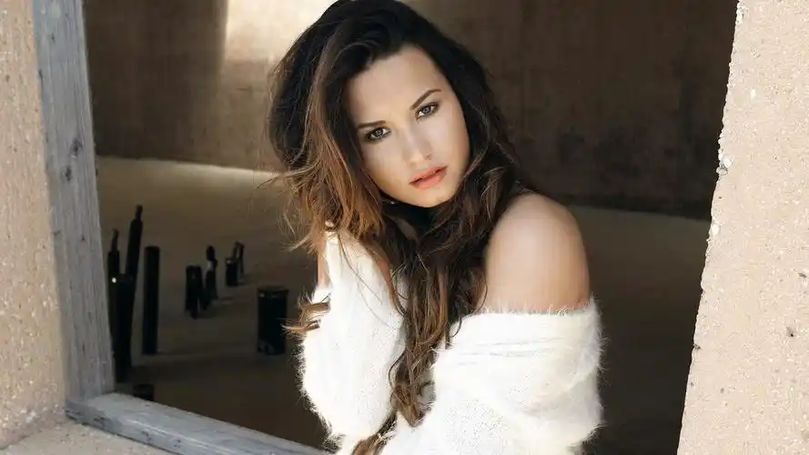 欧美性感女性唯美高清桌面壁纸