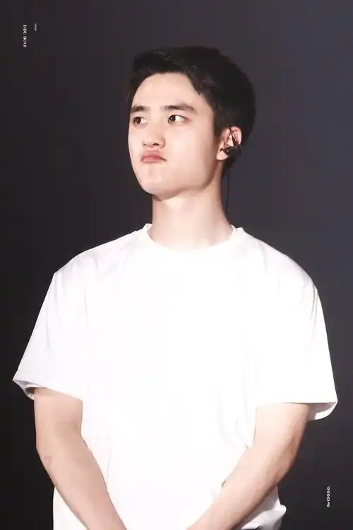 exo 四巡 都暻秀 白t