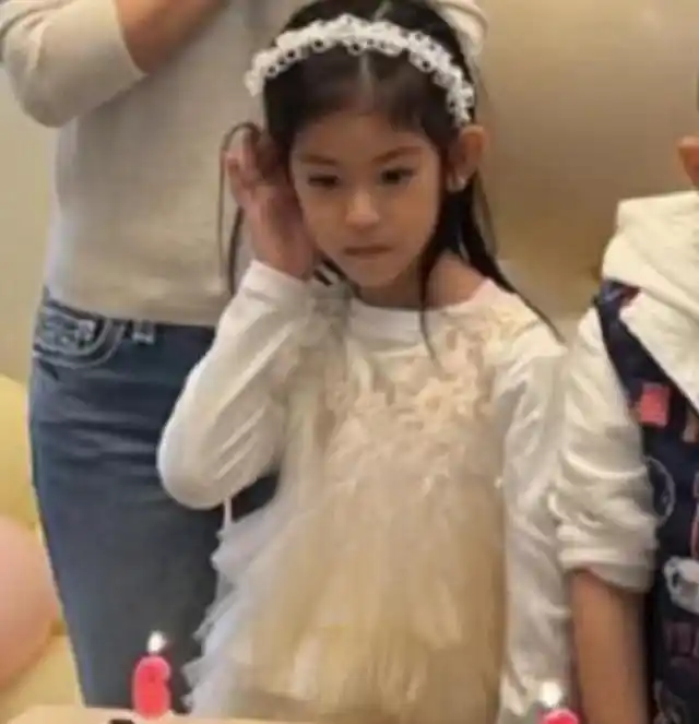 林心如女儿正脸照曝光如翻版霍建华本人回应尊重隐私很难吗