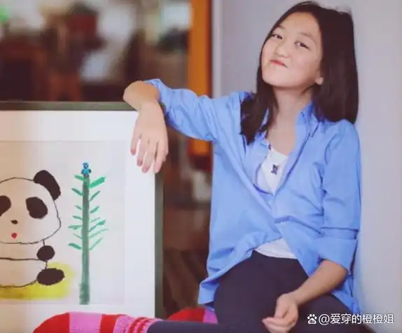 李亚鹏与王菲的女儿李嫣突破性地登上了一本时尚杂志的封面,引得各方