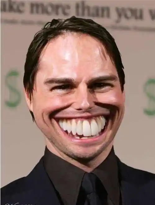 克鲁斯大门牙笑得