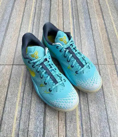 科比 kobe 科比毒液4代 低帮篮球鞋 !44.5码 配盒!稀有湖水蓝 配色!