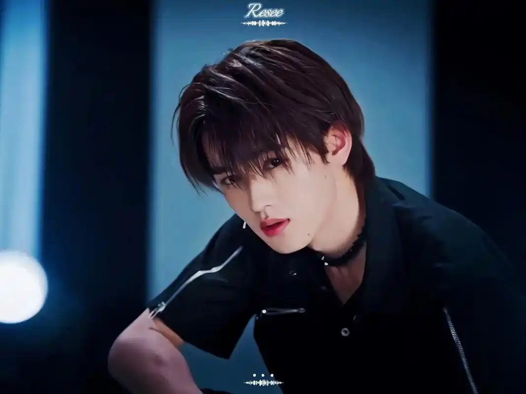 宋亚轩 楼外楼舞台自修图#绝美舞台 - 抖音