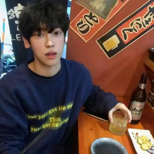 超帅的男生头像