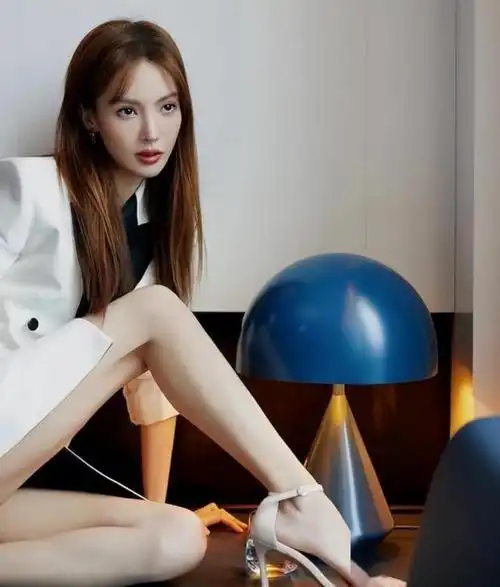 金晨12年前原来长这样!天庭饱满地阁方圆,和现在简直判若两人