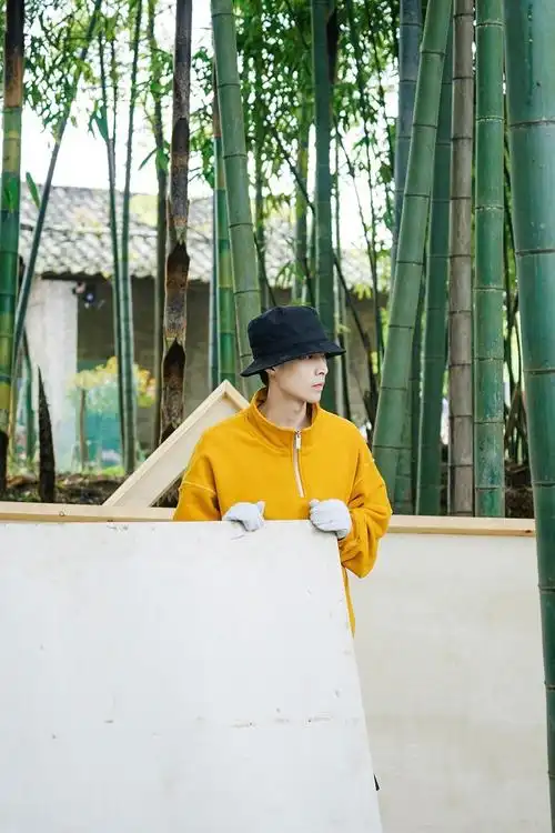 张艺兴《向往的生活5》翻身做家长 与"小朋友"欢度六一