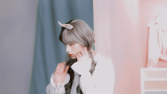 男爱豆女装造型大赏#金发的双麻花辫的丁程鑫前来报道,真的有被美到