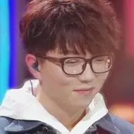 毛不易图片最帅的图片 简约歌手毛不易帅气图片_微信头像图片大全