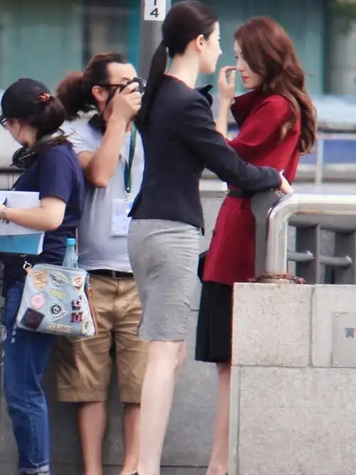 刘亦菲《第三种爱情》唯美花絮照,成熟优雅颜值真高