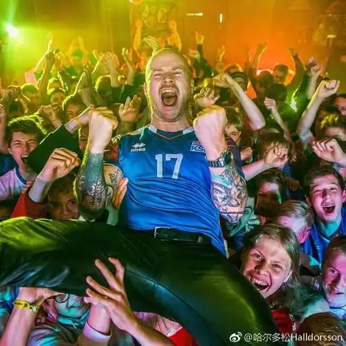 19 09:16:37长得好像弗兰西斯·麦克多蒙德回复0staywithme2018-06-19