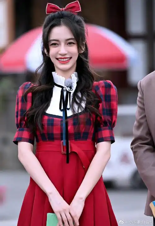 angelababy奔跑吧红色蝴蝶结公主裙造型##angelababy红色公主裙造型