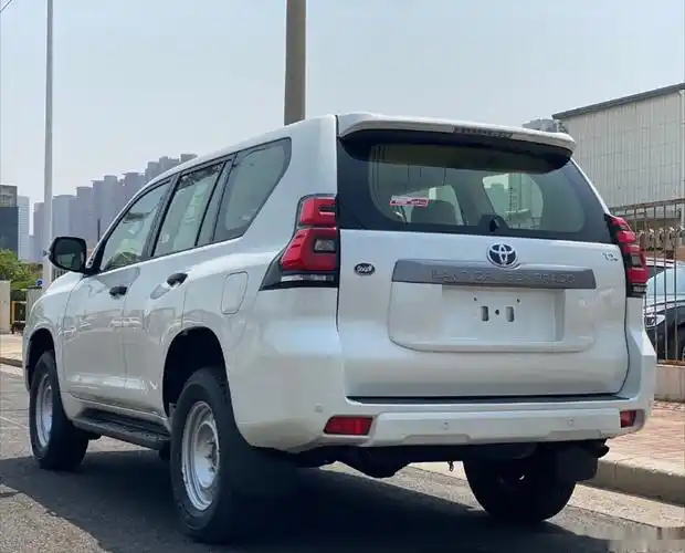 低配丰田普拉多提车落地47万27升四驱网友最后的倔强