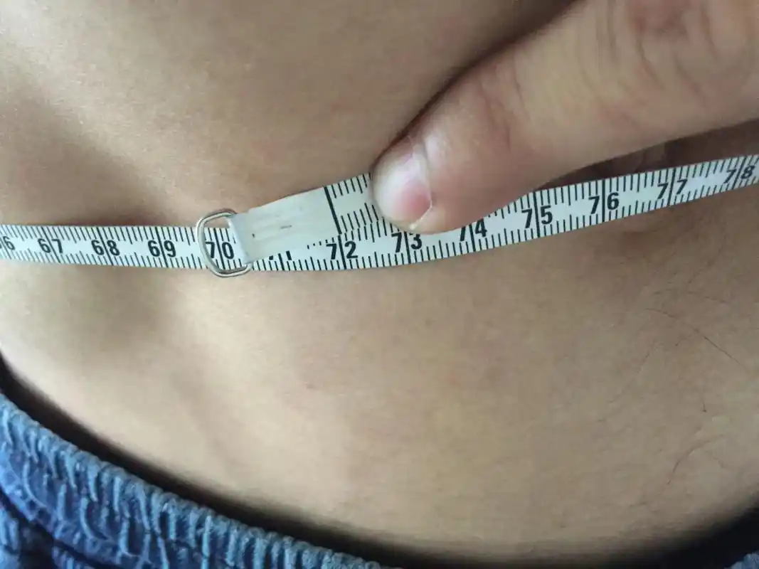 胖若两人 三年时间腰围从72到86 男的72腰围简直腰精啊  - 抖音