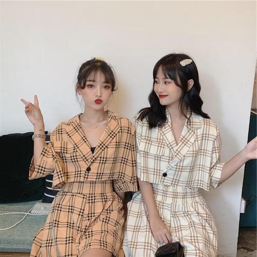 魅无尚闺蜜装夏季套装两人韩系少女穿搭女格子polo领上衣阔腿短裤两件