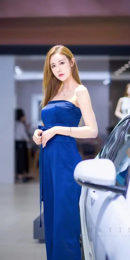 车模冰肌玉骨香蜜沉沉烬如霜全屏壁纸