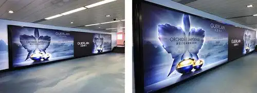 来自大仲马广告的化妆品动感灯箱案例