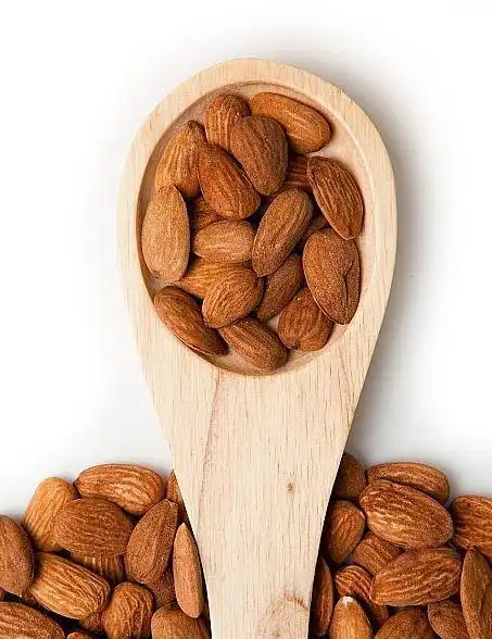 杏仁功效与作用素食者食用甜杏仁营养价值高