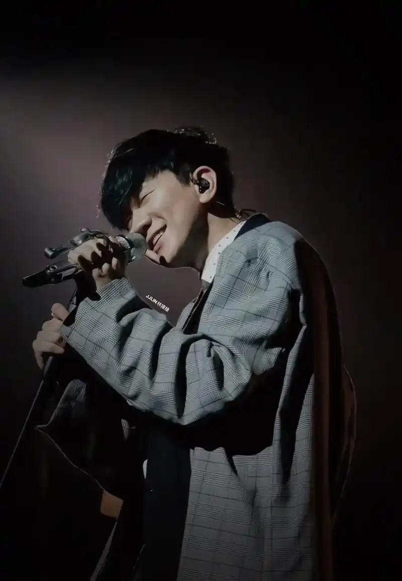 林俊杰  因為你是林俊傑 所以值得 笑容就真的真的很治癒  - 抖音